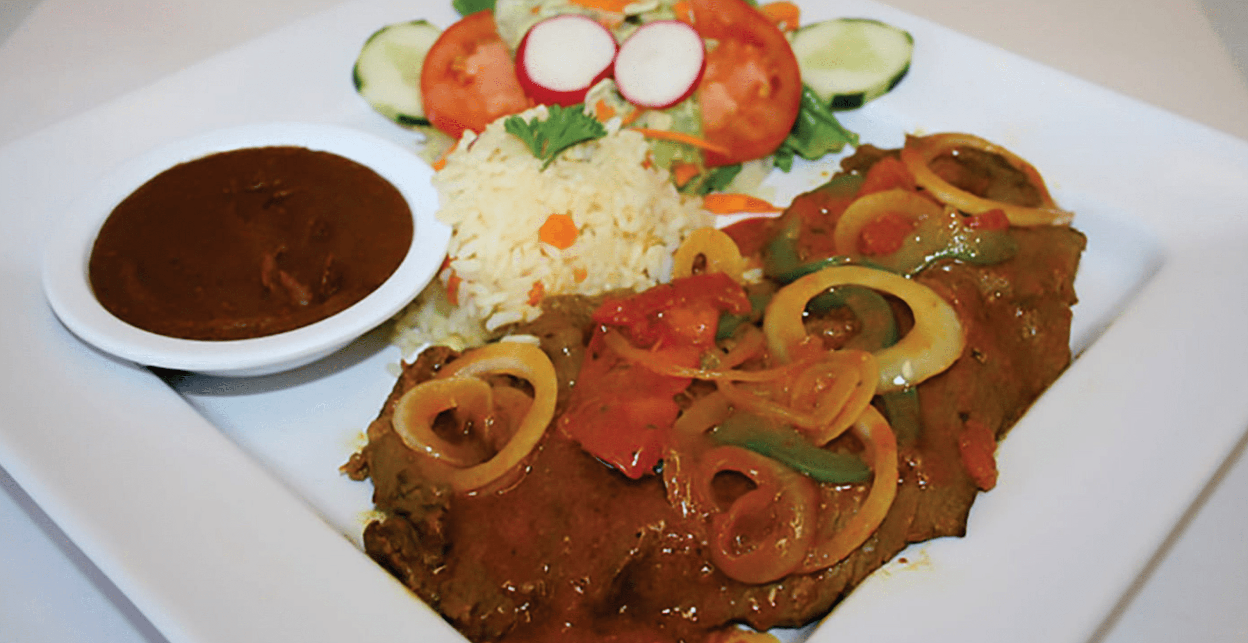 Bistec encebollado / Steak & onions