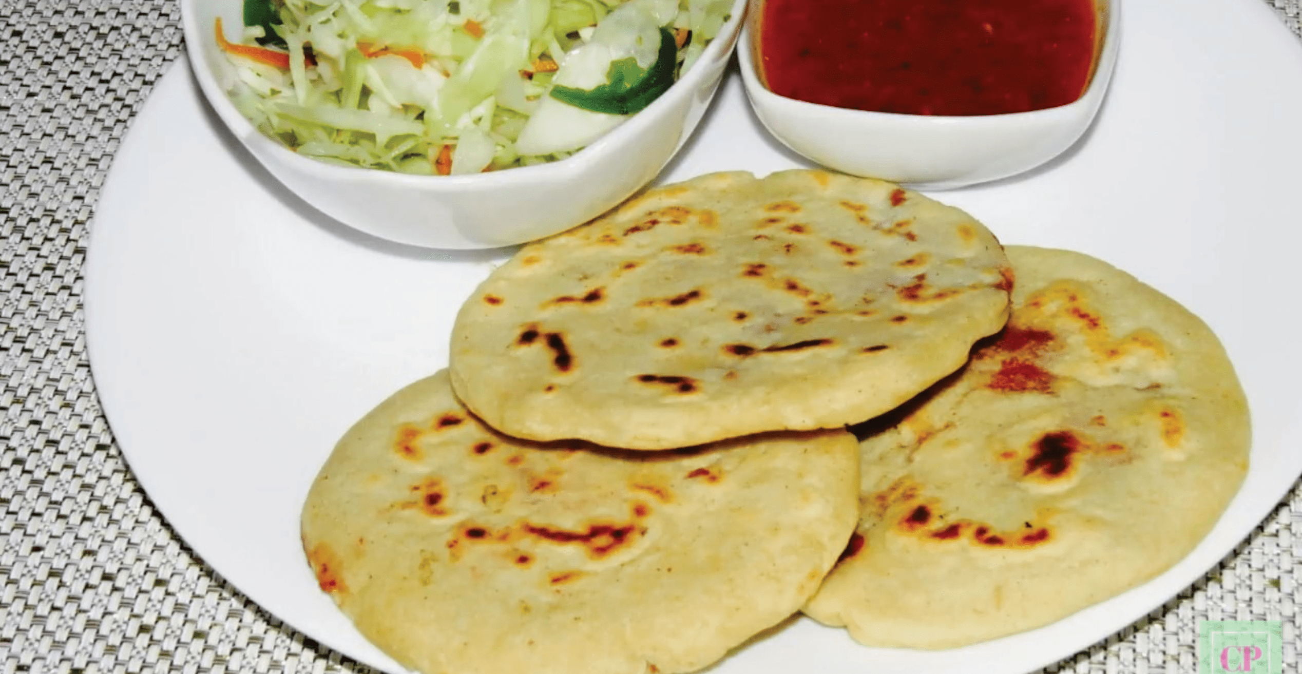 Pupusas De queso / Queso con frijoles x3 / Plain Cheese/ ( cheese and beans)